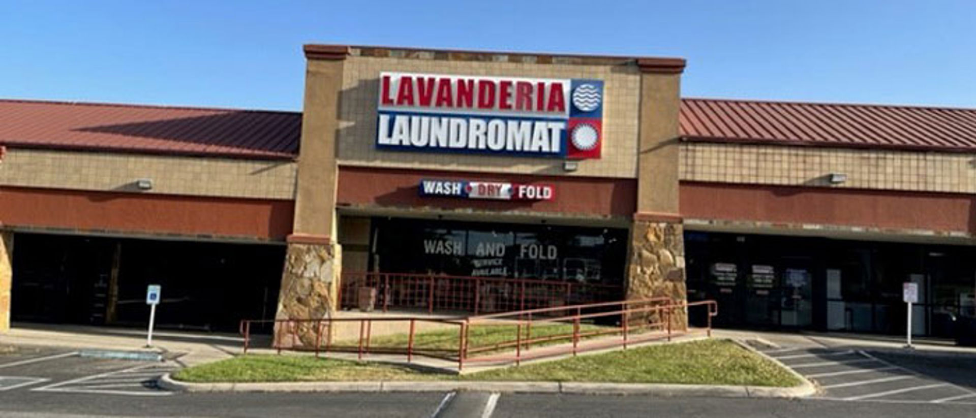 About Lavanderia Laundromats (1)